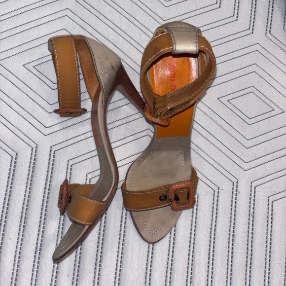 Miu Miu | Peep-Toe Orange/Tan Heeled Sandals | Size 38 (US 7.5) | 3.75” - Picture 4 of 8